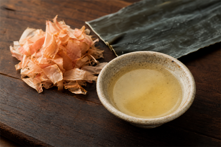 How to Make Dashi from Konbu and Katsuobushi: The Kyoto Method